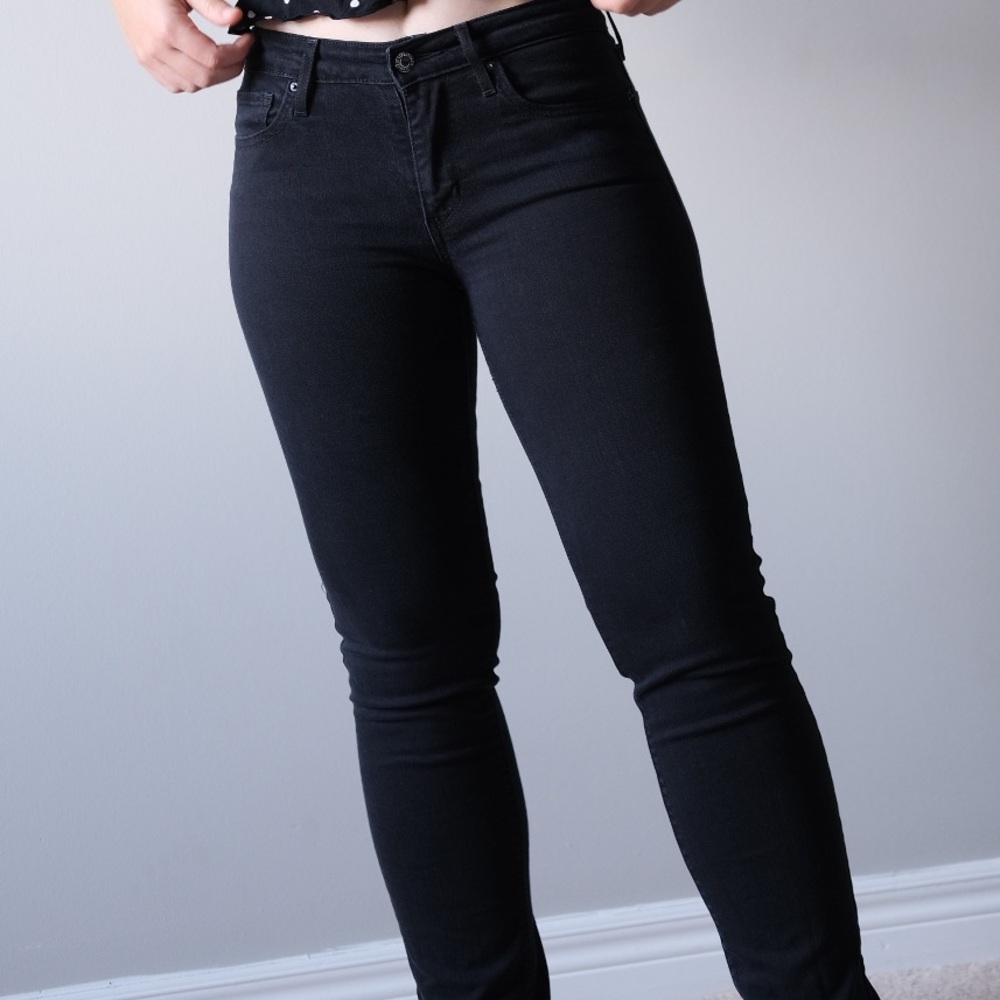 Levi’s 714 black straight leg jeans, size 27 US
